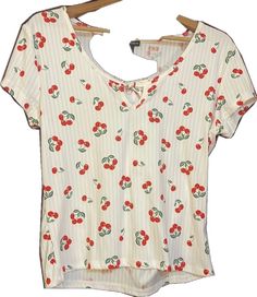 Fitted Casual Tops With Cherry Print, Fitted Casual Cherry Print Tops, Casual Red Cherry Print Tops, Casual White Cherry Print Tops, White Summer Tops With Cherry Print, Fitted White Cherry Print Top, Fitted White Top With Cherry Print, Spring White Cherry Print T-shirt, Spring White T-shirt With Cherry Print