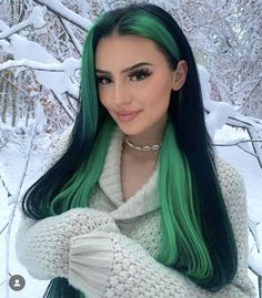 Exotic Hair Color, Dark Green Hair, Hair Color Underneath, Vivid Hair Color, Winter Hair Color, Hair Dye Colors