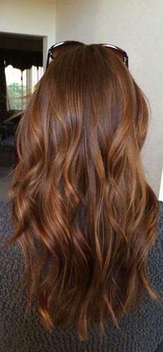 Copper Brunette, Brown Hair Color Shades, Rambut Brunette, Stunning Hairstyles, Hair Color Shades, Brown Hair Balayage, Hair Inspiration Color, Hair Inspo Color, Brown Hair Colors