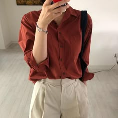 Red Shirt And White Pants, Korean Formal Outfits For Women, Casual Work Outfits Women, Casual College Outfits