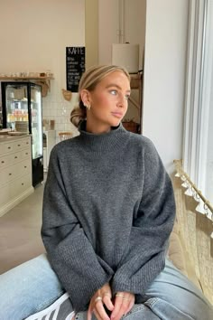 Scandinavian Outfit, Grey Sweater Outfit, Knit Sweater Outfit, Pullovers Outfit, California Outfits, Scandinavian Fashion, Knit Turtleneck Sweater, Cute Fall Outfits, Autumn Outfit