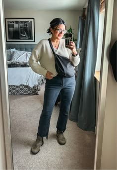 Plus Size Fall Mom Outfits, Blundstone Outfit 2023, High Top Blundstone Outfit, Blind Stone Boots Outfit, Blundstone Winter Outfit, Blundstones With Jeans, Blundstone High Top Boots Outfit, Fall Blundstone Outfits, Womens Blundstone Boots Outfit