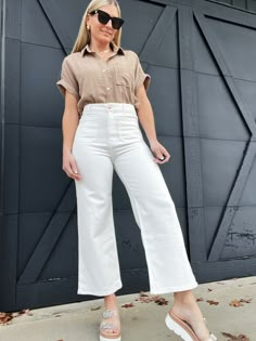 Introducing our luxurious Letter To Juliet Patch Pocket Wide Leg Pants in stunning white. These elegant and exclusive pants are a mid rise fit, complete with patch pockets for added style and convenience. Perfect for making a statement, these wide leg pants are a must-have for any high-end wardrobe. Approx. Inseam: 27" Materials: 99.3% Cotton, 0.7% Spandex Suzanne is 5'6. Size 2/4. Wearing a size 26. Look Rich And Classy Outfit, White Denim Pants Outfit Summer, Millenial Fashion 2024, High Rise Pants Outfit, How To Style White Pants, White Jeans Outfit Summer Classy, Wide Leg White Jeans Outfit, Off White Pants Outfit