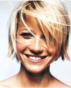 Hair Color And Cut, Short Hair With Layers, Hair Today, Hair Art, Great Hair, Short Bob, Hair Dos, Layered Hair, Short Haircuts