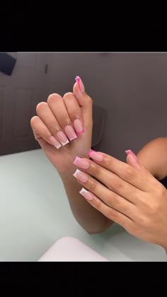 Diy Nails At Home Nailart, Easy Diy Nails At Home, Black Women Love, Nails Black Women, Easy Diy Nails, Diy Nails Easy, Pink Tip Nails, Cute Pink Nails, Acrylic Toe Nails