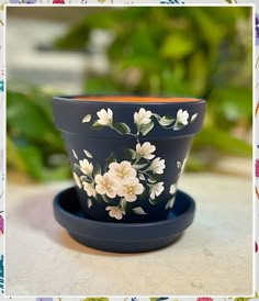 Looking to add a touch of creativity to your outdoor space? Check out these 9 garden pottery painting ideas that will transform your garden into a colorful oasis! From vibrant patterns to intricate designs, these DIY projects are perfect for sprucing up your garden. Get inspired and unleash your inner artist with these stunning pottery painting ideas. Pretty Flower Pots, Hand Painted Vases Diy Ideas, Pot Plant Painting Ideas, Flower Pots Painting, Terracotta Pot Painting Ideas, Pot Painting Ideas Creative, Hand Painted Terra Cotta Pots, Hand Painted Plant Pots, Plant Pot Painting