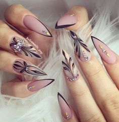 Love ❤️ just love them Stiletto Nail Art, Edgy Nails, Beautiful Nail Designs, Hot Nails, Beautiful Nail Art, Fancy Nails, Creative Nails, Matte Nails, Gorgeous Nails