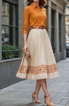 Modest Formal Outfits, Satijnen Blouses, Fall Clothing Essentials, Modest Blouse, Smart Outfits, Vestidos Vintage, A Skirt, Fall Fashion Trends