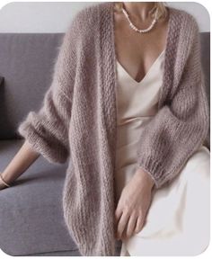 Knit Cardigan Pattern, Knit Vest Pattern, Oversize Knit, Lovely Clothes, Knit Outfit, Cozy Fashion, Winter Fashion Outfits