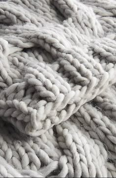 the texture of wool is white and gray