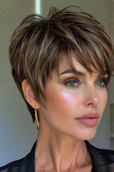 Layered Pixie Cut, Chic Short Hair, Short Haircut Styles, Short Hair Pixie Cuts, Short Hair Trends, Short Hairstyles For Thick Hair