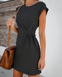 Short Dress Women, Dresses For Pregnant Women, Mini Dress Fashion, Dress Sleeve Styles, Tie Styles, Sleeveless Shift Dress, Types Of Skirts, Bodycon Mini Dress, Comfortable Fashion