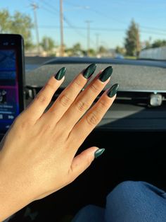 dark green cat eye nails #nailsofinstagram #nailstagram #nailsoftheday #nails #fallnails #fallnailcolors #girlblogger #itgirl #itgirlstyle #aesthetictumblr Dark Green Nails Cat Eye, Green Cateye Nail, Green Nails Cat Eye, Dark Green Cat Eye Nails, Emerald Green Cat Eye Nails, Cat Eye Nails Green, Green Cat Eye Nails, Cateyes Nails, Cateye Nails