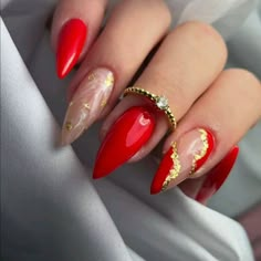 Nail Art Vermelho, Color For Nails, Red Christmas Nails, French Manicure Nails, Fancy Nails Designs, Winter Nails Acrylic, Almond Shape Nails, Work Nails, Beautiful Nail Designs