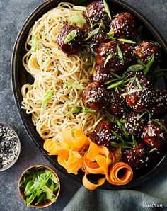 Sticky Asian Meatballs, Asian Meatballs, Asian Dish, Ground Pork Recipes, Today Is Monday, Cherry Tomato Sauce, Cold Weather Food, Family Friendly Dinners, Udon Noodles