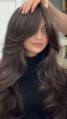 Super Long Hair With Layers, Haircuts For Long Hair With Layers, Hair Inspiration Long, Glow Up, Long Layered Haircuts, Long Layered Hair, Haircuts For Long Hair, Pretty Hair, Dark Brown Hair