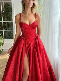 Red Princess Gown, Dream Prom Dress, Gala Outfit, Pleated Gown, Strapless Prom Dresses, Red Gowns, Pretty Prom Dresses, Custom Size Dresses, Prom Outfits