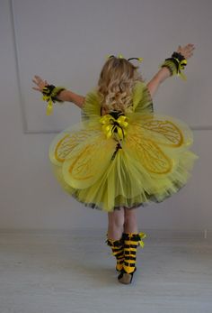 Spring Costume, Bee Crafts For Kids, Bee Party, Disney Princess Dresses, Costume National, Bee Crafts, Baby Hair Bows, Halloween Make Up