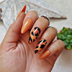 Nails Cheetah, Leopard Nail Designs, Cheetah Nail Designs, Cheetah Print Nails, Cheetah Nails, Leopard Print Nails, Spring Nail Colors, Print Nails, Leopard Nails