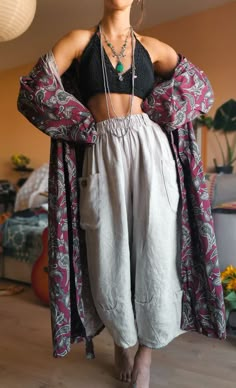 Retro Hippy Outfits, Hippie Pajamas, Hippies Outfit, Comfy Hippie Outfit, Hippie Style Clothing Winter, Dark Hippie Style, Winter Hippie Outfits, Cute Hippie Outfits, Hippy Outfits