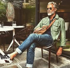 Older Mens Fashion, Style Gentleman, Older Man, Stylish Men Casual, Mode Casual, Clothes Closet, Men Fashion Casual Outfits