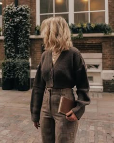 Dark Academia Outfit Ideas for Every Occasion – Gorgeous Laundry Academia Aesthetic Outfit, Dark Academia Outfits, Dark Academia Outfit, Academia Outfits, Mode Hippie, Academia Style, Academia Fashion, Mode Boho, Neue Outfits