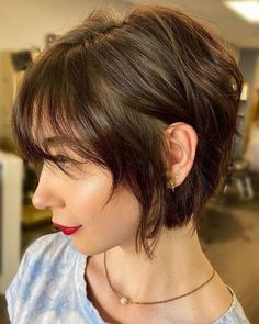 20 Brilliant Ideas Shaggy Haircuts Camille Saroyan, Queer Haircut, Short Haircuts Ideas, 90s Haircuts, No Bangs, Short Shaggy Haircuts, Longer Pixie Haircut, Cool Hairstyles For Girls, Short Grunge Hair