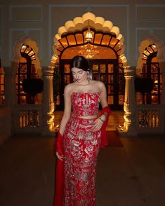 Lehenga Aesthetic Designs, Corset Dress Indian, Sangeet Outfits For Bridesmaid, Indowestern Outfits For Sangeet, Red Indian Outfit, Lehenga For Bridesmaid, Corset Saree, Corset Lehenga, Sharara Lehenga