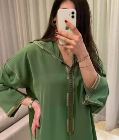 Isfj Aesthetic, Muslim Women Clothing, Blouse Casual Fashion, Elegant Outfit Classy, Muslim Outfits Casual