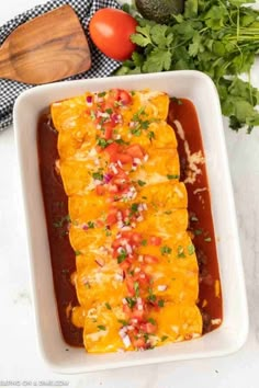 Make this Easy Ground Beef Enchiladas Recipe when you need a quick but delicious dinner idea. Get all the flavors of enchiladas in just minutes. Easy Ground Beef Enchiladas, Beef Enchiladas Recipe, Salsa Chili, Easy Chicken Enchilada Recipe, Lime Rice Recipes, Beef Enchilada Recipe, Ground Beef Enchiladas, Beef Enchilada, Pepper Salsa