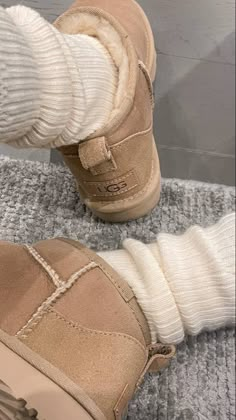 Vanilla Aesthetic, Ugg Classic Mini Ii, Vanilla Girl Aesthetic, Cable Knit Socks, Winter Princess, Ugg Classic Mini, Pink Pilates