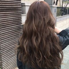 Brownish Hair, Long Hair Perm, Brown Wavy Hair, Boring Hair, Permed Hairstyles, Long Wavy Hair, Asian Hair