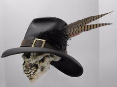 Vanhelsing leather hat pirate feather costume cosplay reenactment medieval | eBay Cosplay Items, Sci Fi Armor, Wizard Costume, Pirate Outfit, Historical Reenactment, The Theater, Pirate Hats, Vampire Hunter, Fancy Hats