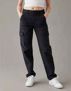 AE Stretch Cargo Straight Pant Cute Running Shoes, Cargo Pants Outfit, 90s Looks, Black Cargo Pants, Marvel Girls, Black Cargo, Work Wear Women, Cargo Pants Women, Mens Outfitters