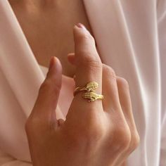 14k Solid Gold Love Hugging Hands Ring, Hug Gold Ring, Yellow Gold Hand Ring, Handmade Ring, Adjustable Gold Ring 💎 PRODUCT DETAILS * Made to order * Gold: Solid 14K Gold * Choice of Gold: Gold ,Rose Gold,White Gold * Weight of the ring: Approx. 2.60 ~ 2.80 gr ❗ CUSTOMIZATION Our ring comes in three different gold colours: Rose Gold, White Gold and Yellow Gold. 📦 PACKAGING All items are nicely packaged ready to gift in elegant jewelry boxes. You can also leave a gift message for the recipient Gold Bypass Ring For Gift, 14k Gold Bypass Ring Gift, 14k Gold Bypass Open Ring Gift, 14k Gold Bypass Ring As Gift, Adjustable Fine Jewelry Snake Ring For Anniversary, Unique Snake Ring For Weddings, Fine Jewelry Yellow Gold Bypass Ring As Gift, Dainty Yellow Gold Bypass Ring As Gift, Dainty Gold Bypass Ring As Gift