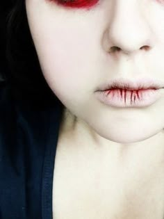 Must do Halloween makeup Makeup Zombie, Creepy Halloween Costumes, Zombie Vampire, Horror Make-up, Vampire Makeup, Special Fx Makeup