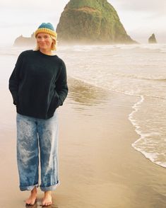 finally posting part 1 of my pics from our roadtrip to Oregon and Washington, Canon Beach looked so much like Little Women I almost cried • • • @kendallp.miller Surfer Style Aesthetic, Granola Woman Style, Coastal Granola Aesthetic Outfits, Fisherman Aesthetic Women, Beanie Photoshoot Ideas, Bend Oregon Outfits, North Carolina Fashion, Travel Photo Inspiration, Oregon Fall Outfits