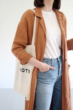 Muji Style Fashion, Outfit Styling Ideas, Estilo Old Money, Diana Silvers, Muji Style, Simple Casual Outfits