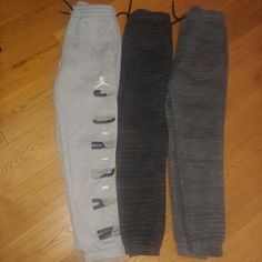 Like New Nike Jordan's Gray Graphic Leg Joggers M (10-12) (2) Urban Pipeline Sweatpants Joggers Heather Gray With Zip Pockets M {10/12} Boy Sweatpants, Jordan Grey, Nike Bottoms, Kids Nike, Moon Child, New Nike, Nike Jordan, Kids Bottoms, Heather Gray