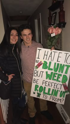 Asking Out To Prom Ideas, Prom Ideas Posters, Homecoimg Proposals Ideas, Funny Prom Posals Ideas, Junior Prom Proposal, Ask Out To Prom Ideas, Can I Steal You For Prom Promposal, Black Promposal Ideas, Weird Promposal