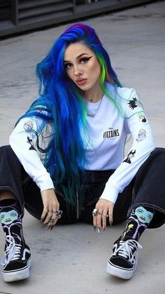 Unique Dyed Hair, Punk Hair Color, Playful Hairstyles, Rainbow Hair Color Ideas, Scrunchie Bun, Neon Hair Color, Brunette Hair Cuts, Unicorn Hair Color, Pink And Black Hair