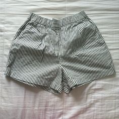 Stripped Shorts Says Xs But Runs A Little Bigger Uniqlo Shorts, Uniqlo Women, Uniqlo, Womens Shorts, Running, Women Shopping, Blue, Color