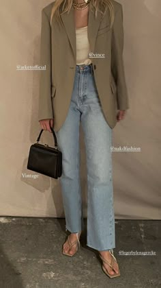 Smart Casual Women, Jeans Claro, Daily Outfit Inspiration, Event Outfit, Easy Trendy Outfits, Outfits 2023, Evening Outfits, Work Looks, Minimalist Outfit