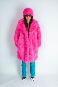 Fashionable faux fur in 2024! New oversized  coat with pocket, fits xs/s/m  With a hat! Only a few pieces available! color may vary depending on your monitor Pink Faux Fur, Oversized Coat, Long Coat, Poland, Favorite Outfit, Faux Fur, Art Collection, Bathing Beauties, Jackets & Coats