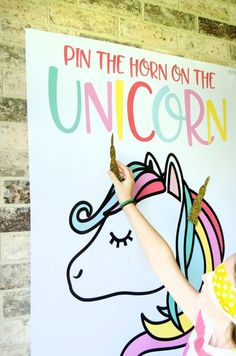 Unicorn Birthday party free printables! #unicorn #unicornparty #freeunicornprintables #unicornpartydecor #unicornbirthday #unicornbirthdaypartyideas Pin The Horn On The Unicorn, Unicorn Games, Rainbow Unicorn Birthday Party, Unicorn Themed Birthday Party, Fairy Party, The Horn, Bday Girl