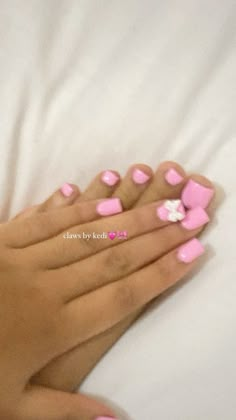 Pink Toenails Ideas, Bubble Gum Pink Gel Nails, Baby Pink Toes, Light Pink Toes, Pink Nails Simple, Acrylic Toe Nails, Acrylic Toes, Acrylic Nail Set, Pink Toes