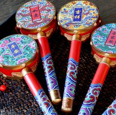 It is an ancient and traditional Chinese musical instrument and toy, loved by children! Description: Made of PVC. Beautiful Chinese pattern. Size: L 24cm How to use it: It is very easy to play, please check the video. Drums For Kids, Tattoo 2024, Chinese Pattern, Hand Drum, Drum Sticks, Lantern Festival, Musical Instrument, Traditional Chinese, Gift Item