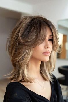 Feathered And Layered Hair, Curtain Bangs With Short Layered Hair, Lob Hairstyle Blonde, Layers On Short Hair With Bangs, Feathered Lob With Bangs, 1 Layer Haircut, Shaggy Lob Side Part, Feathered Butterfly Haircut, Short Medium Hair With Curtain Bangs