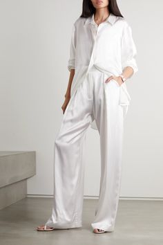 EXCLUSIVE AT NET-A-PORTER. Michael Lo Sordo has nailed an immaculately draped silhouette with these 'Boy' pants. Cut from fluid silk-satin, they're designed to sit high on the waist and have wide hems. Wear yours with the matching shirt. Satin Pants Outfit, Classic White Dress, Satin Pants, Knit Turtleneck Sweater, Silk Pants, Pantalon Large, White Boys, White Silk, Modern Bride