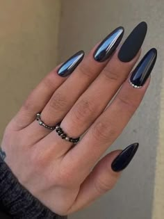 Black Nails Mirror Effect, Black Mirror Nails, Black Crome Nails Almond, Ig Nails, Statement Nails, Black Chrome Nails, Black Almond Nails, Pink Chrome Nails, Long Almond